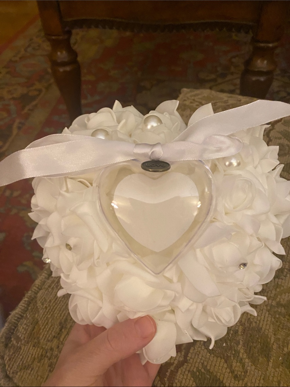 White Floral Heart Accent with Ribbon -